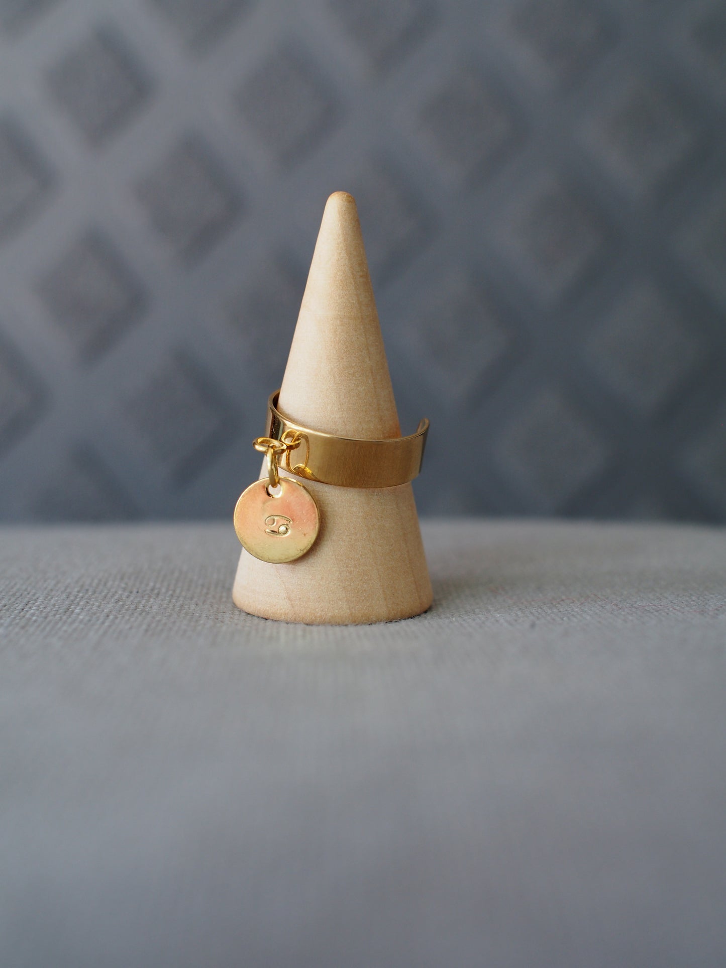 Mon signe astro | Bague breloque estampée en acier inoxydable (dorée)