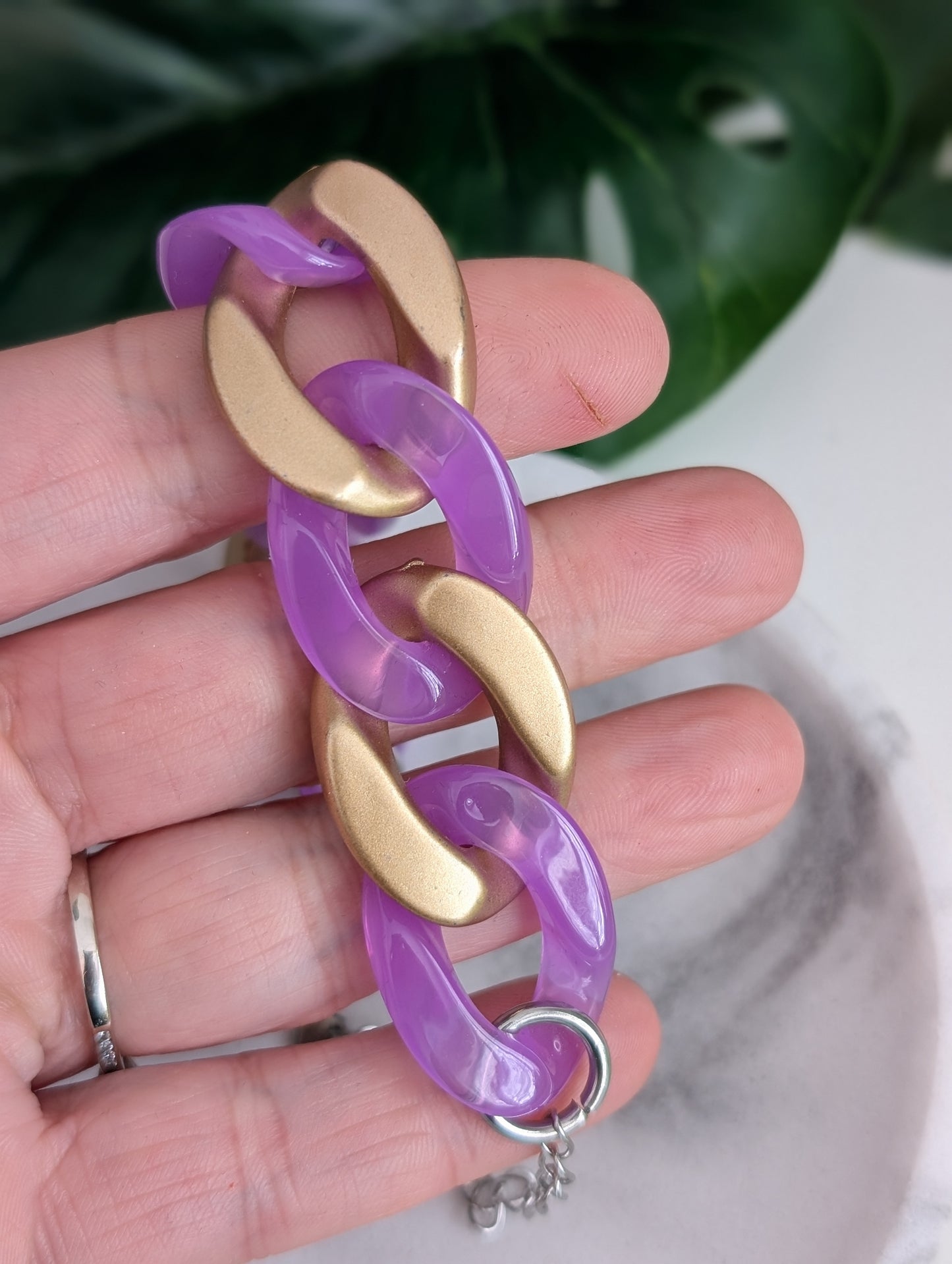 Mauve translucide et doré