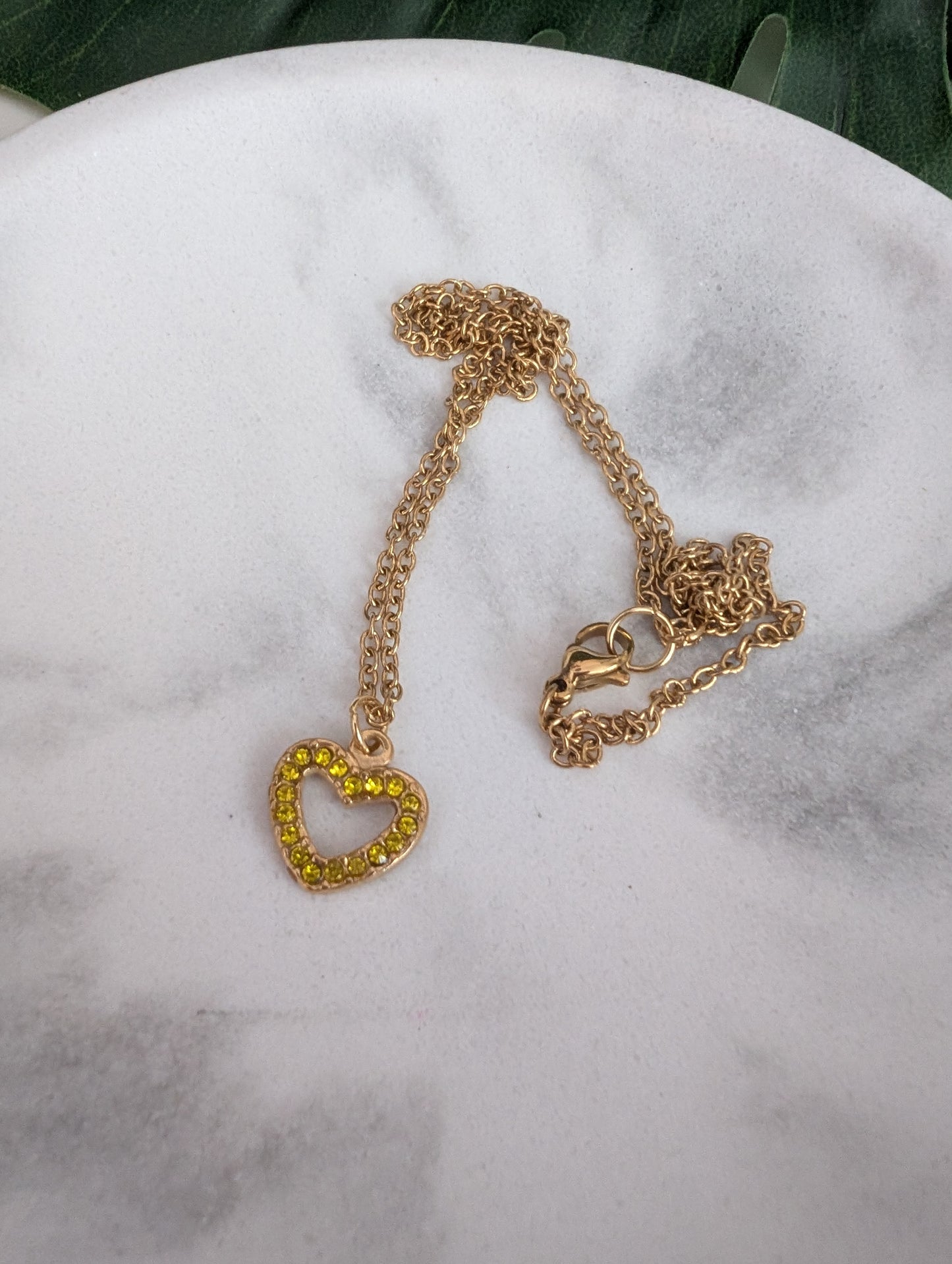 Collier Coeur strass jaunes