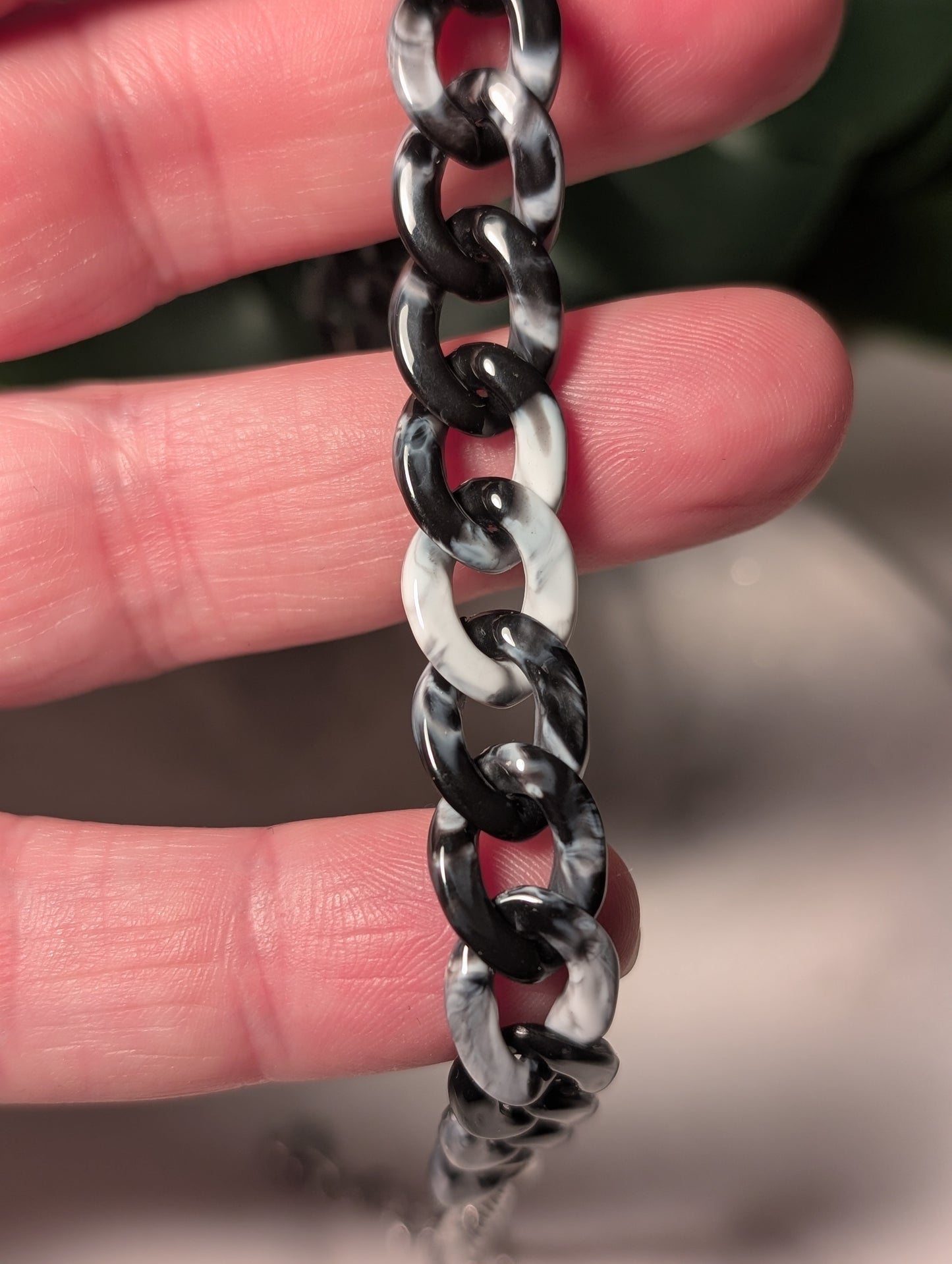 Petit marbré noir | Bracelet en acrylique