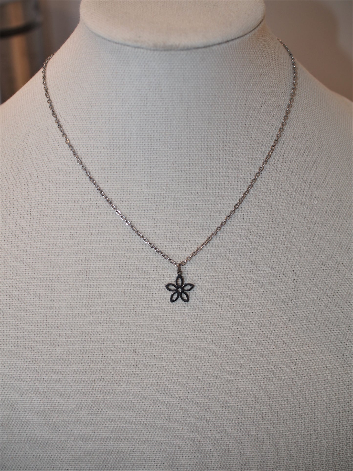 Fleur | Collier en acier inoxydable