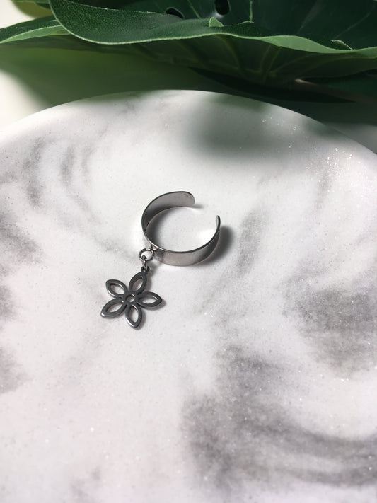 Fleur | Bague breloque en acier inoxydable (argentée)