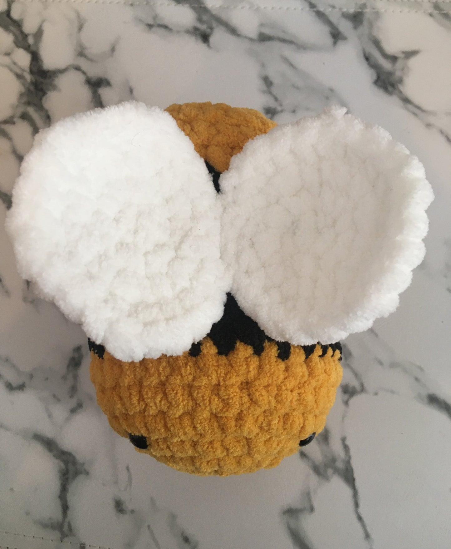 Abeille jaune et noire