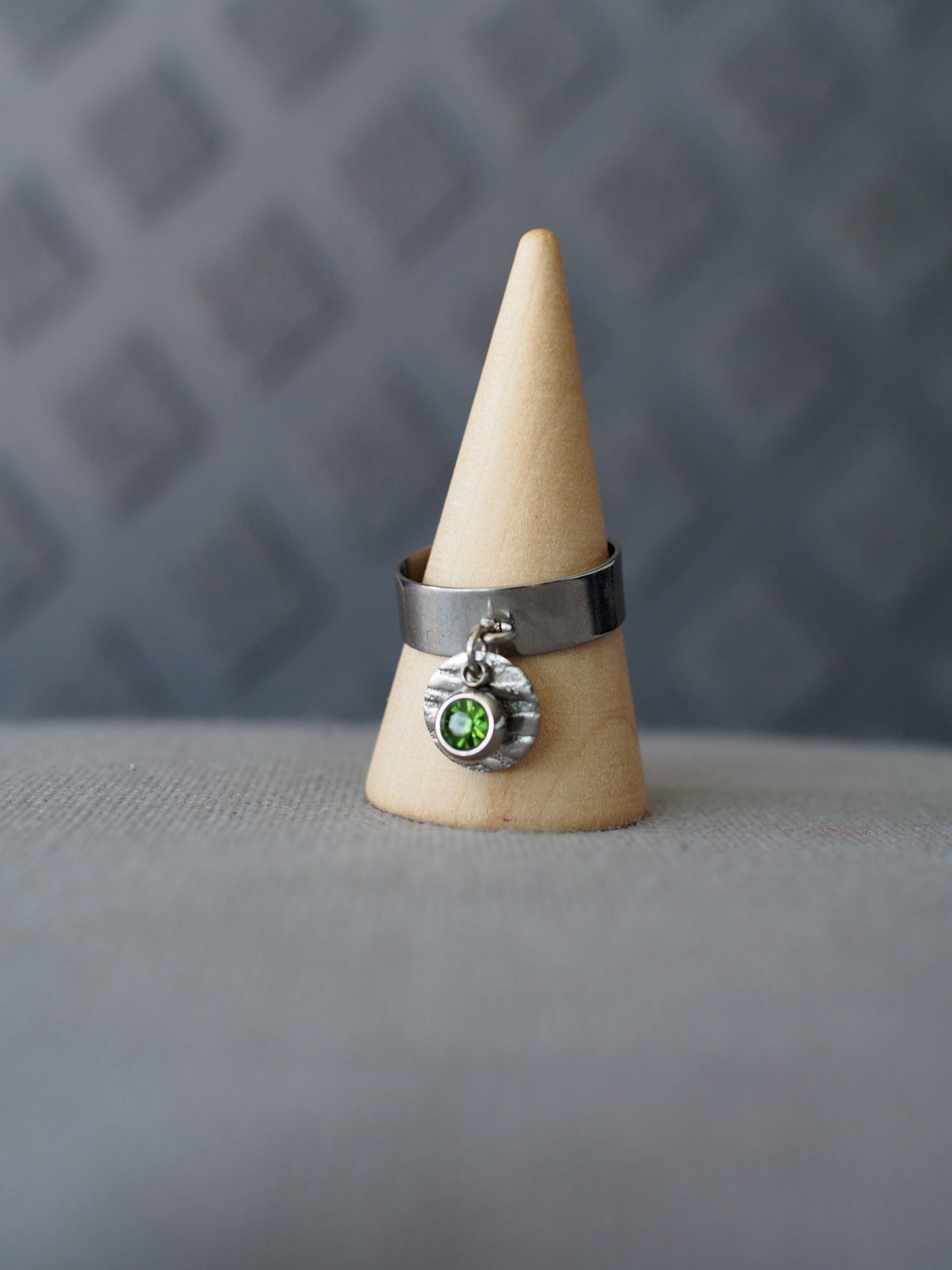 Simplicité avec strass | Bague breloque en acier inoxydable (argentée)