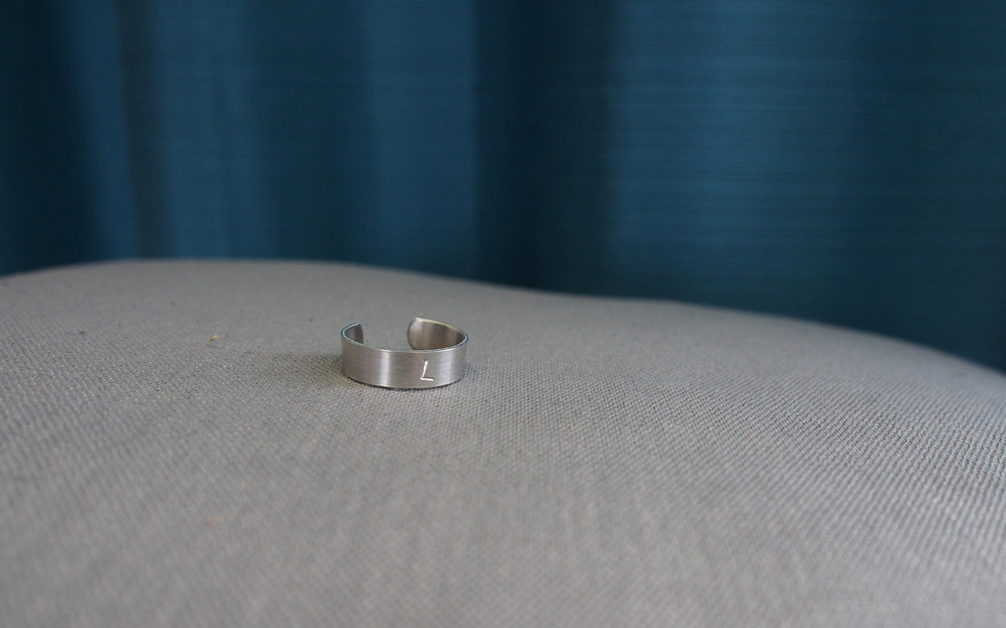 Ma petite lettre | Bague estampée en aluminium